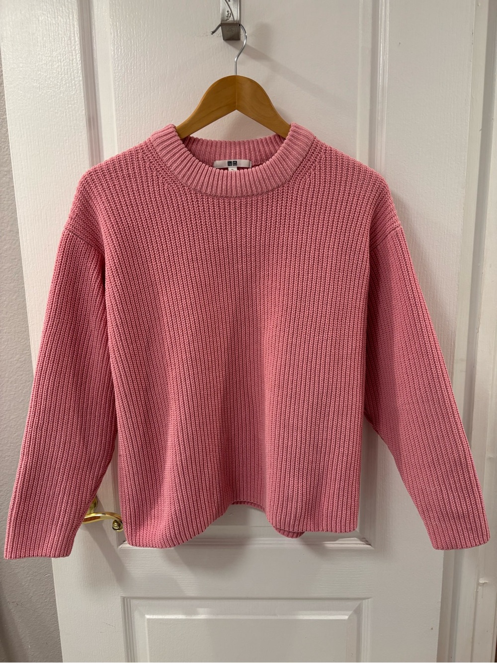Uniqlo Washable Soft Knit Crew Neck Long Sleeve Sweater Pink